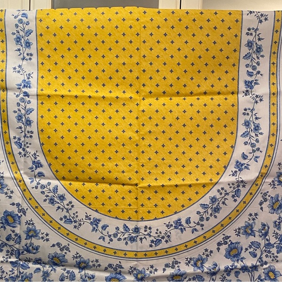 Vtg NWT French Country Oval Tablecloth 62”x 92” Yellow & Blue Florals/ 9 Napkins - Picture 5 of 13